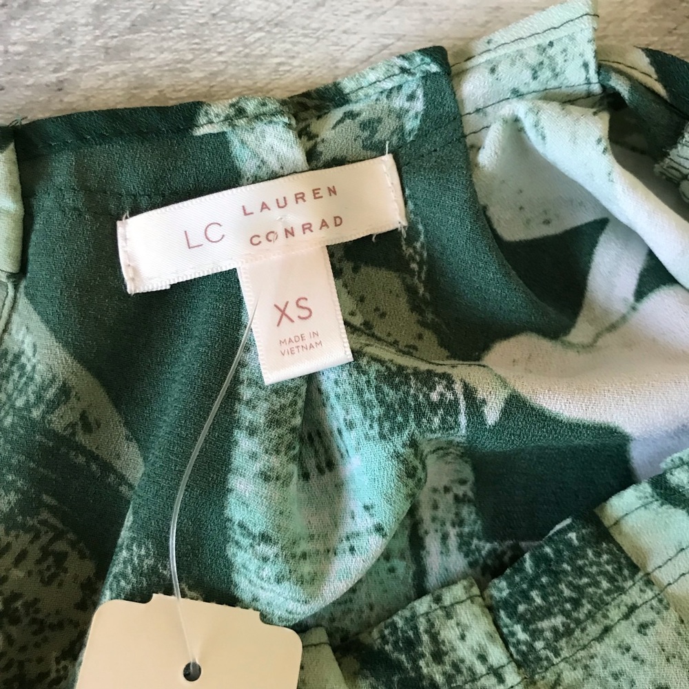 LC Lauren Conrad Cap Sleeve Floral Dress -1078 - Picture 2 of 6
